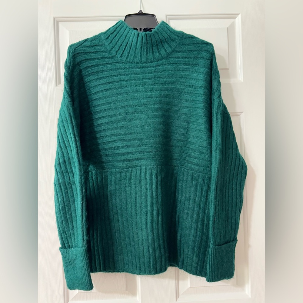 Wonderly Green Ribbed Mockneck Sweater